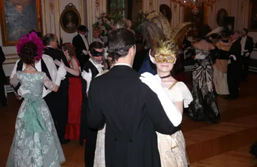 Mai 2009 : Bal des Plumes au Château de Breteuil (78)