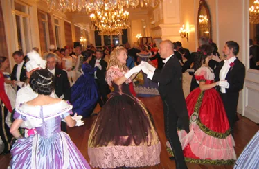 Novembre 2005 : Bal "L'impératrice Eugénie à la cour d'Egype" - Fêtes données par le Vice-roi Ismaïl Pacha pour l'inauguration du canal de Suez au Pavillon Henri IV à St Germain en Laye (78)