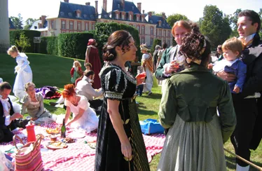 Septembre 2005 : Journée du Patrimoine 1er empire au château de Breteuil Thème du bicentenaire de l'installation des académies au quai Conti par Napoléon 1er